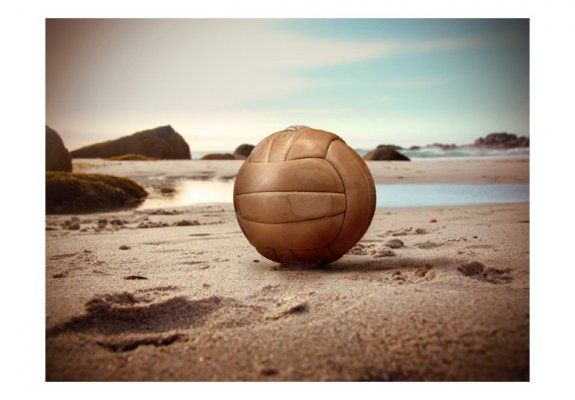 Fototapeta - Piłka na plaży